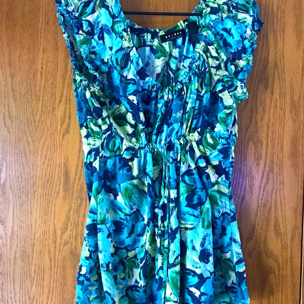 Blue and greenish top